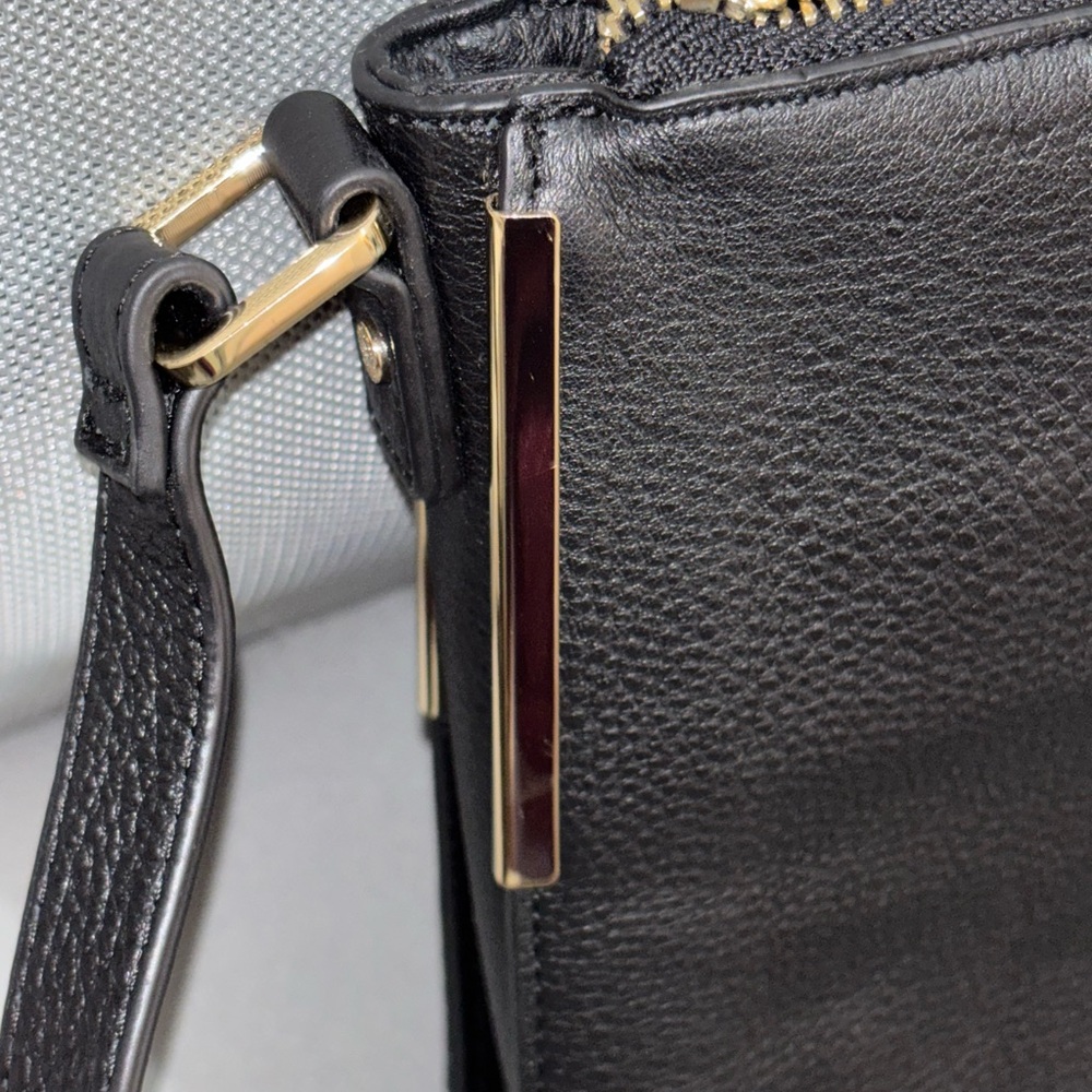 Black Leather Women’s Purse - Picture 5 of 13